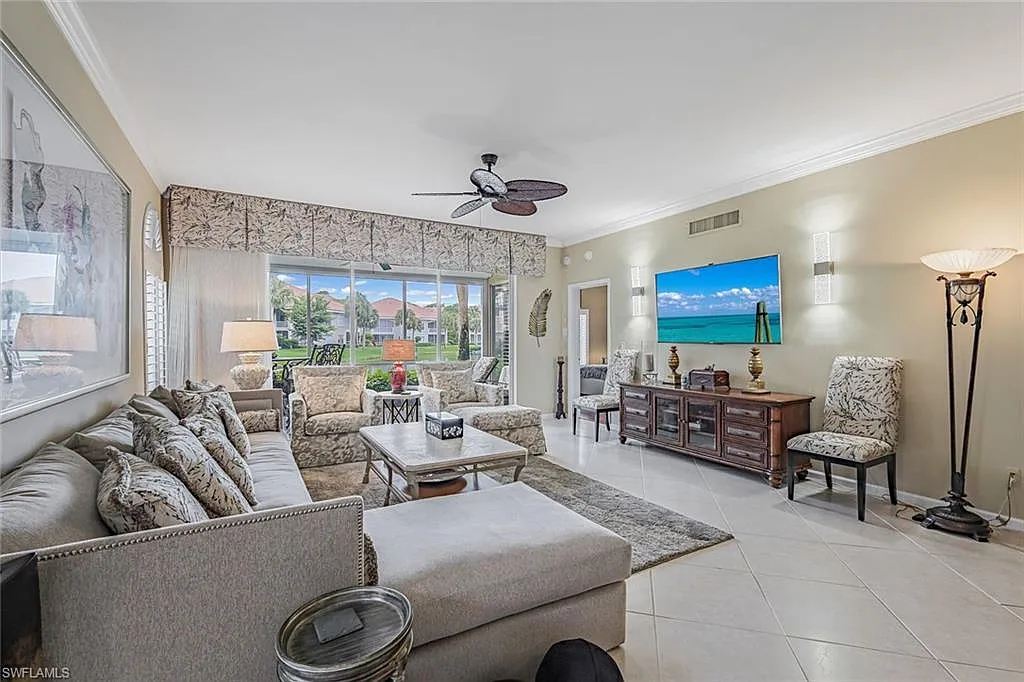 3 bed, 2.0 bath, 1900 sqft, $9,500 — Photo 3
