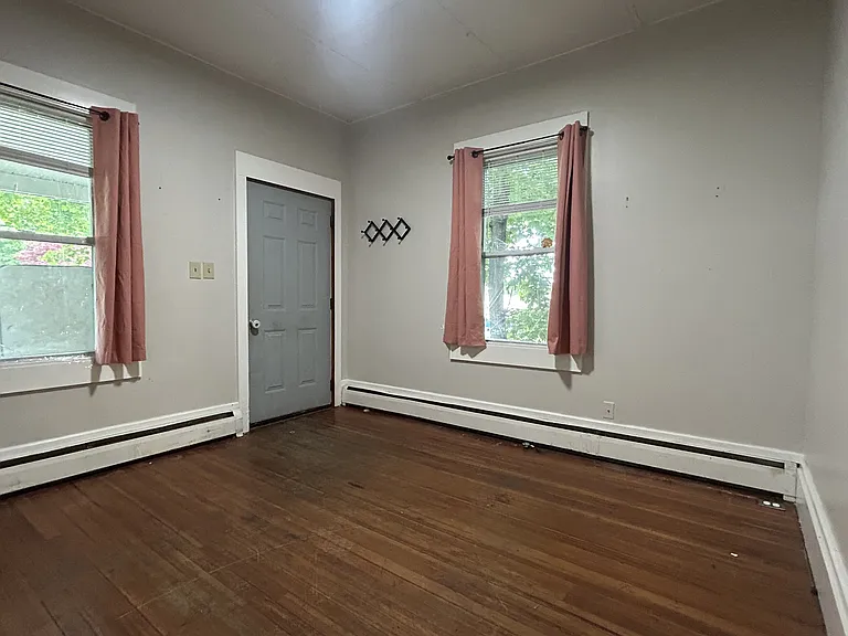 29 Westminster St — Photo 3