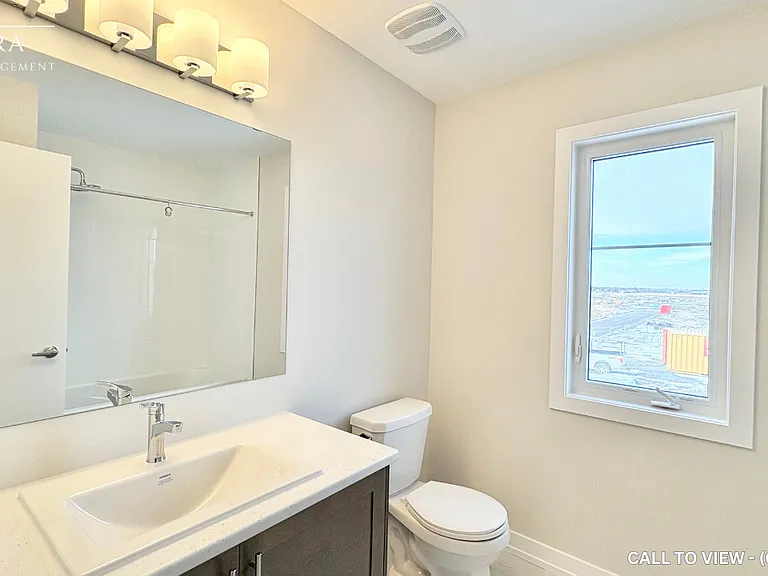 535 Oldenburg Ave — Photo 13