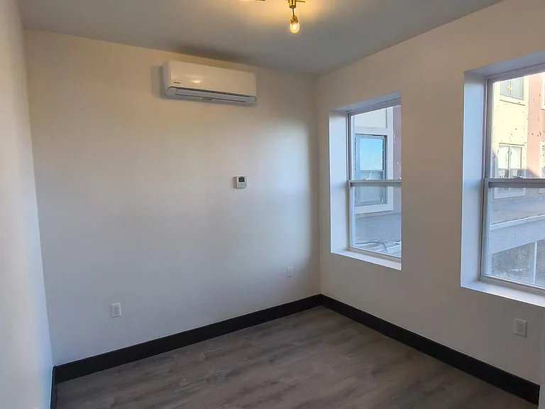 11 Thomas St #6C — Photo 3