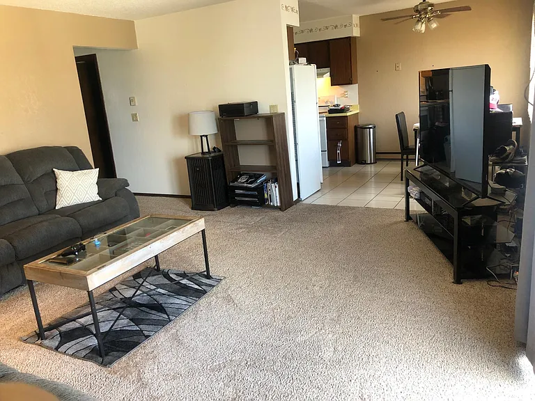 3151 Hillcrest Rd #4 — Photo 3