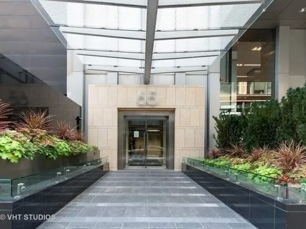 65 E Monroe St #P-93, Chicago, IL 60603