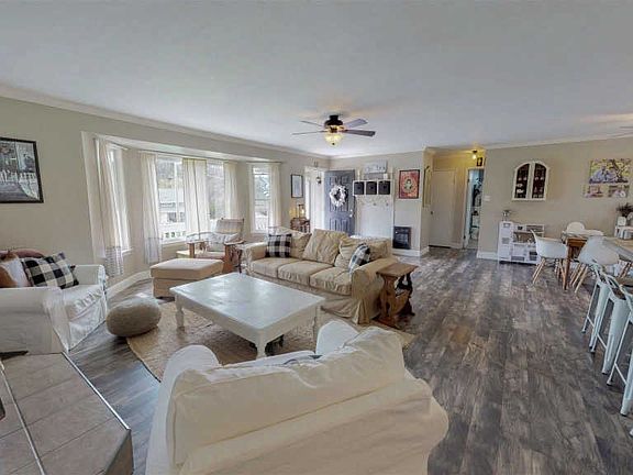 4th image of 17348 Livermore Ct