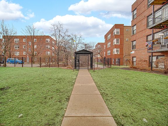 3rd image of 5230 N Campbell Ave APT 1A