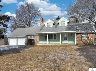 10406 Boyd St, Omaha, NE 68134