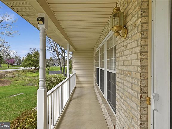 4th image of 48 Altoona Way