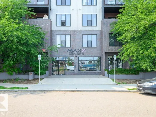10518 113th St NW #412, Edmonton, AB T5H 0C6