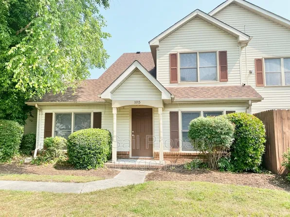 105 Ridge Wood Dr, Hampton, VA 23666