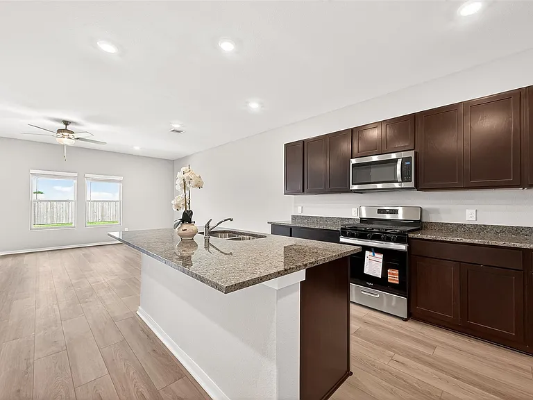 5330 Buffalo Grass Ln — Photo 14