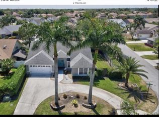 12865 Meadowbend Dr, Wellington, FL 33414