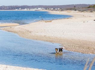 155 Sound Ave, Peconic, NY 11958