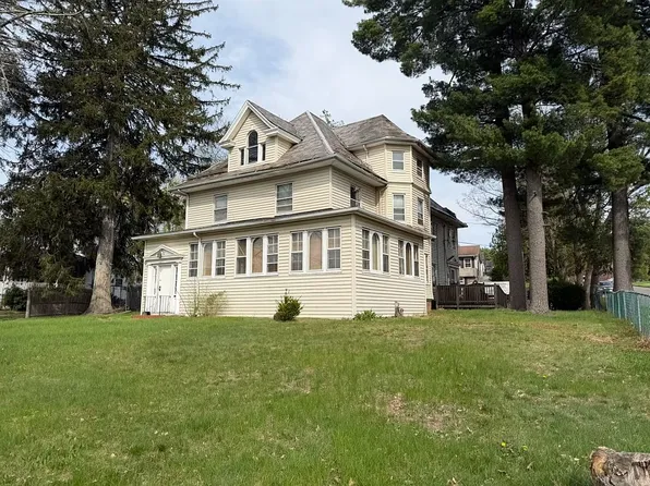 334-336 Blue Hills Ave, Hartford, CT 06112