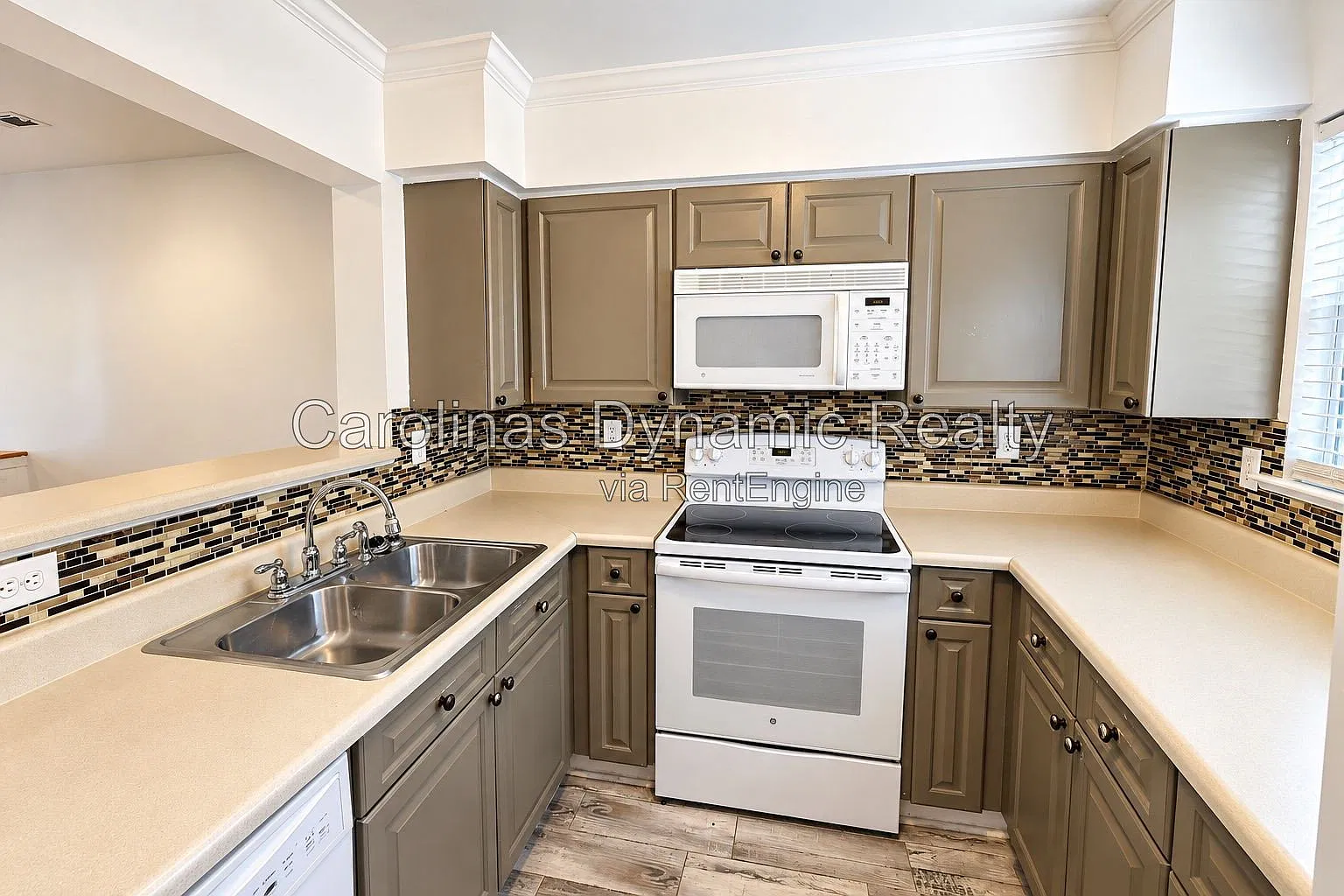 2 bed, 2.5 bath, 1152 sqft, $1,800 — Photo 4
