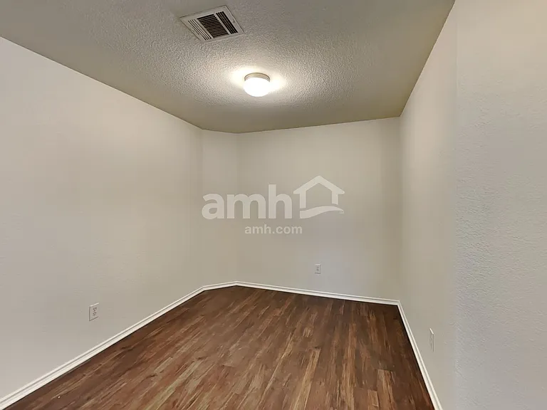15003 Nordyke Ln — Photo 6