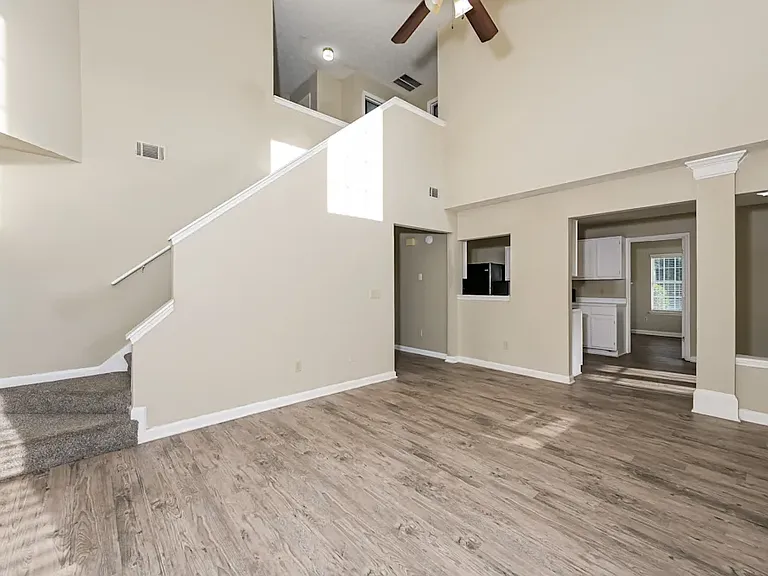 2945 Da Vinci Blvd — Photo 3