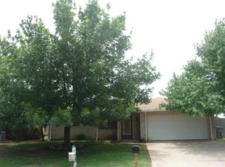 6304 SW Brookline Ave, Lawton, OK 73505