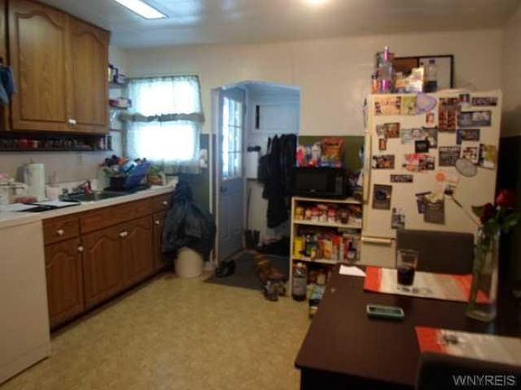 4th image of 84 Windwood Ct