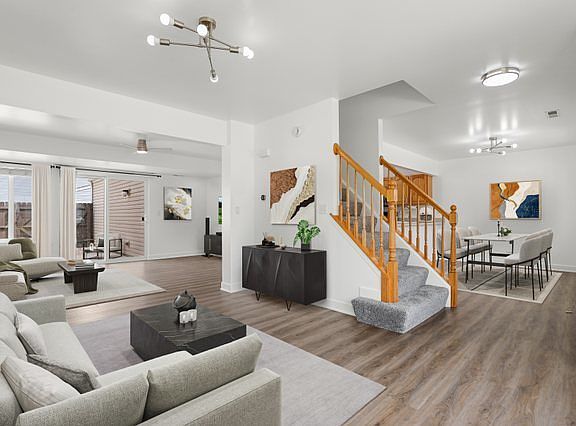 5th image of 1613 Victoria Park Cir