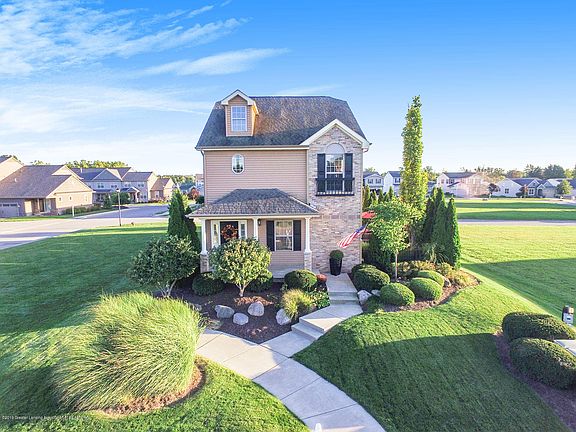 2nd image of 3939 Mountain Glade Dr