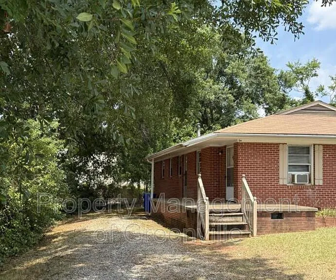 9 Eisenhower Dr #A — Photo 1
