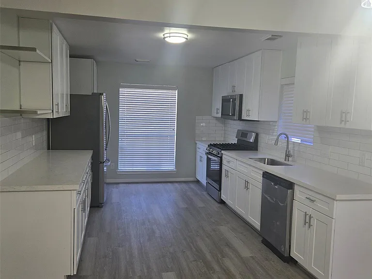 12911 Careywood Dr — Photo 7