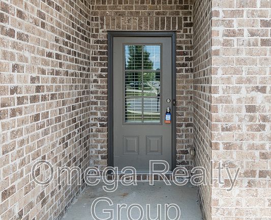 5th image of 114 Falling Waters Ln