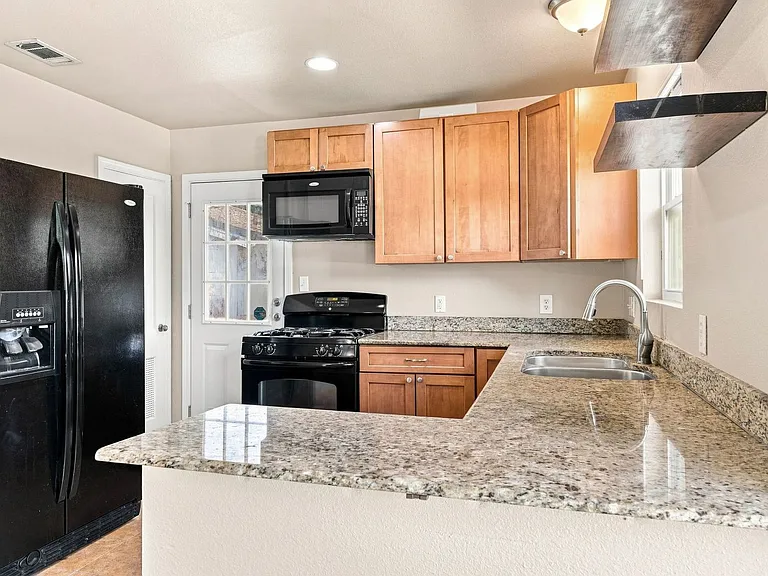 4805 Evans Ave #B — Photo 16