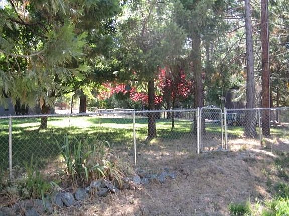 4th image of 9081 Cedar Cir