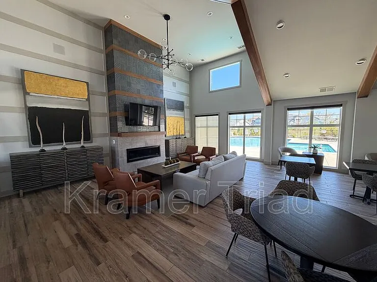 7889 Arimoore Dr — Photo 33