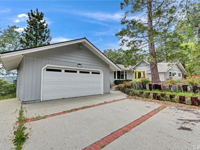 30396 Live Oak Dr, Running Springs, CA, 92382