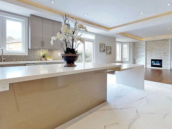 2nd image of 36 Adastra Cres