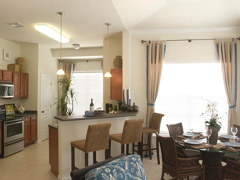Calypso Bay Apartments — Photo 28