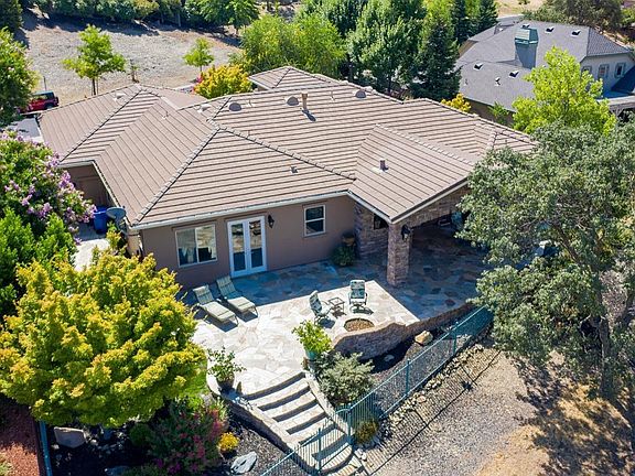 4th image of 190 Oak Wood Ct