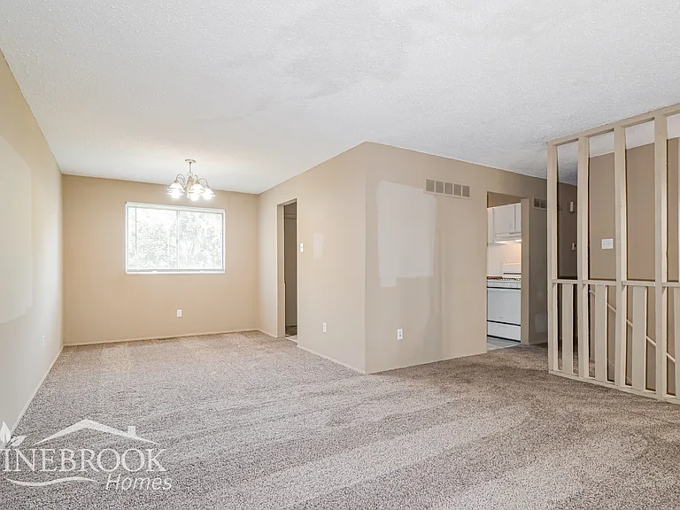 2267 Foggy Bottom Dr — Photo 3