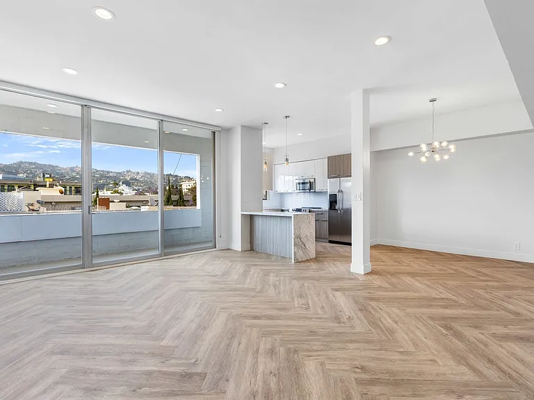 409 Palm — Photo 15