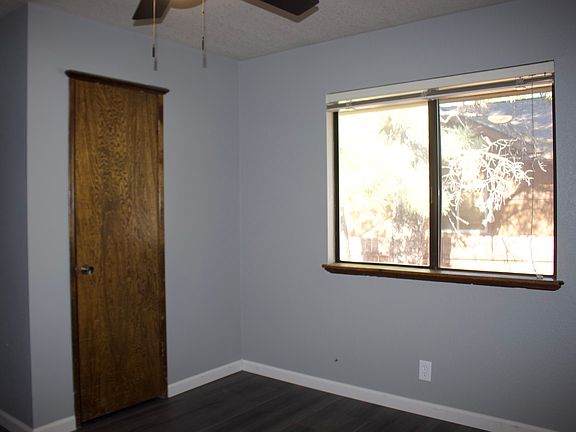 4th image of 401 E Country Club Blvd #2