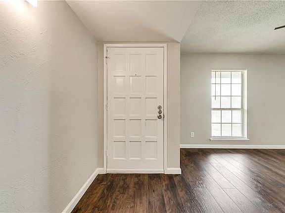 3rd image of 4525 Mint Dr
