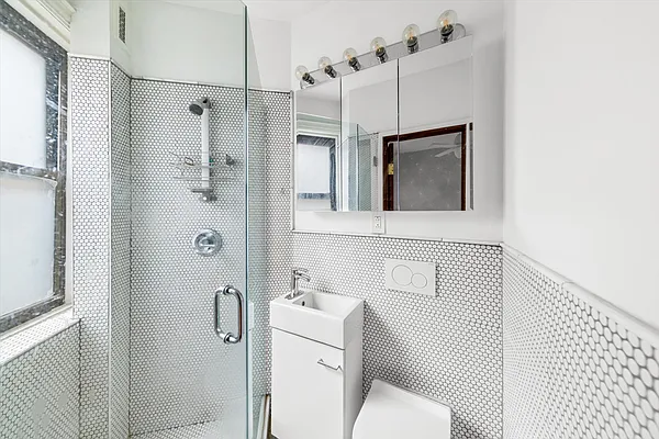 Rented by R New York | media 26