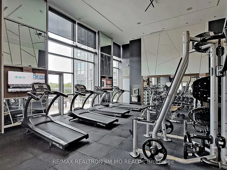 255 Village Green Sq #808 — Photo 37