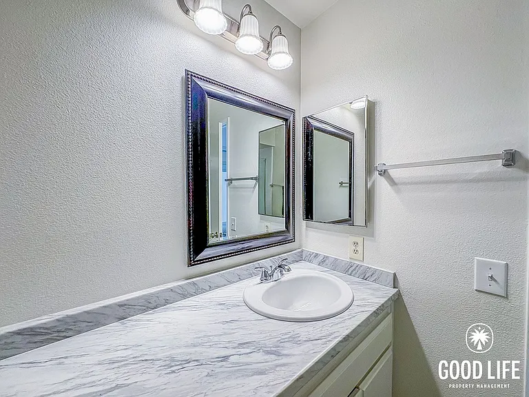 4711 Amberwood Ct — Photo 14