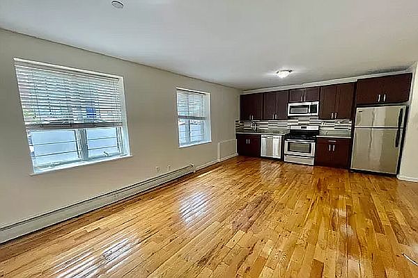 1st image of 257 15th St #11