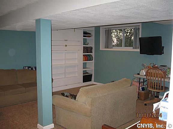 4th image of 101 Dover Cir