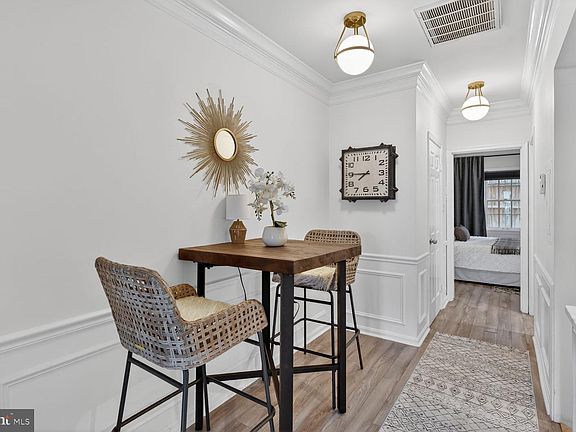 5th image of 216 3rd St NE #28