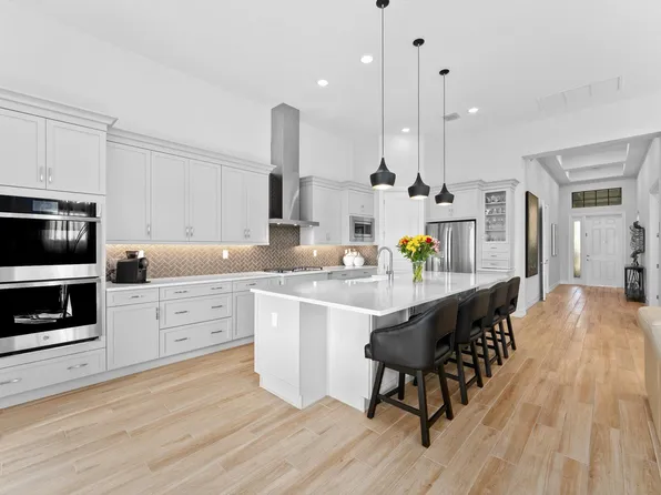 8899 Leon Circle W, Parkland, FL 33076