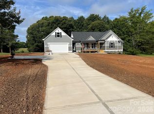 1879 Shiloh Rd, Claremont, NC 28610