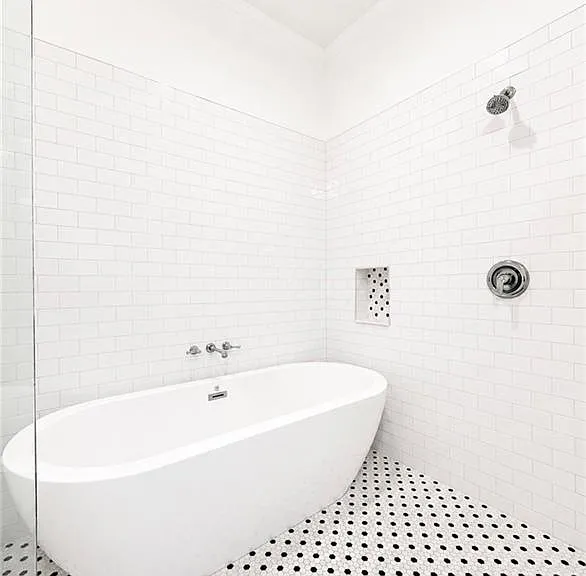 3235 Bentwood Close — Photo 45
