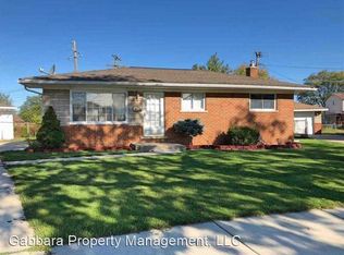 14131 Peck Dr, Warren, MI 48088