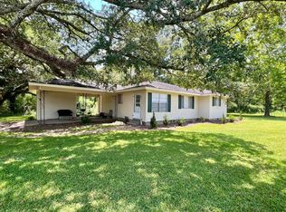 9 Union Church Rd, Seminary, MS 39479