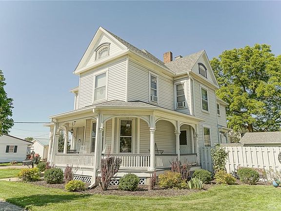 2nd image of 421 W Xenia Dr