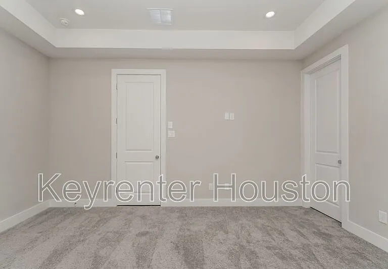 8318 Curry Rd — Photo 8